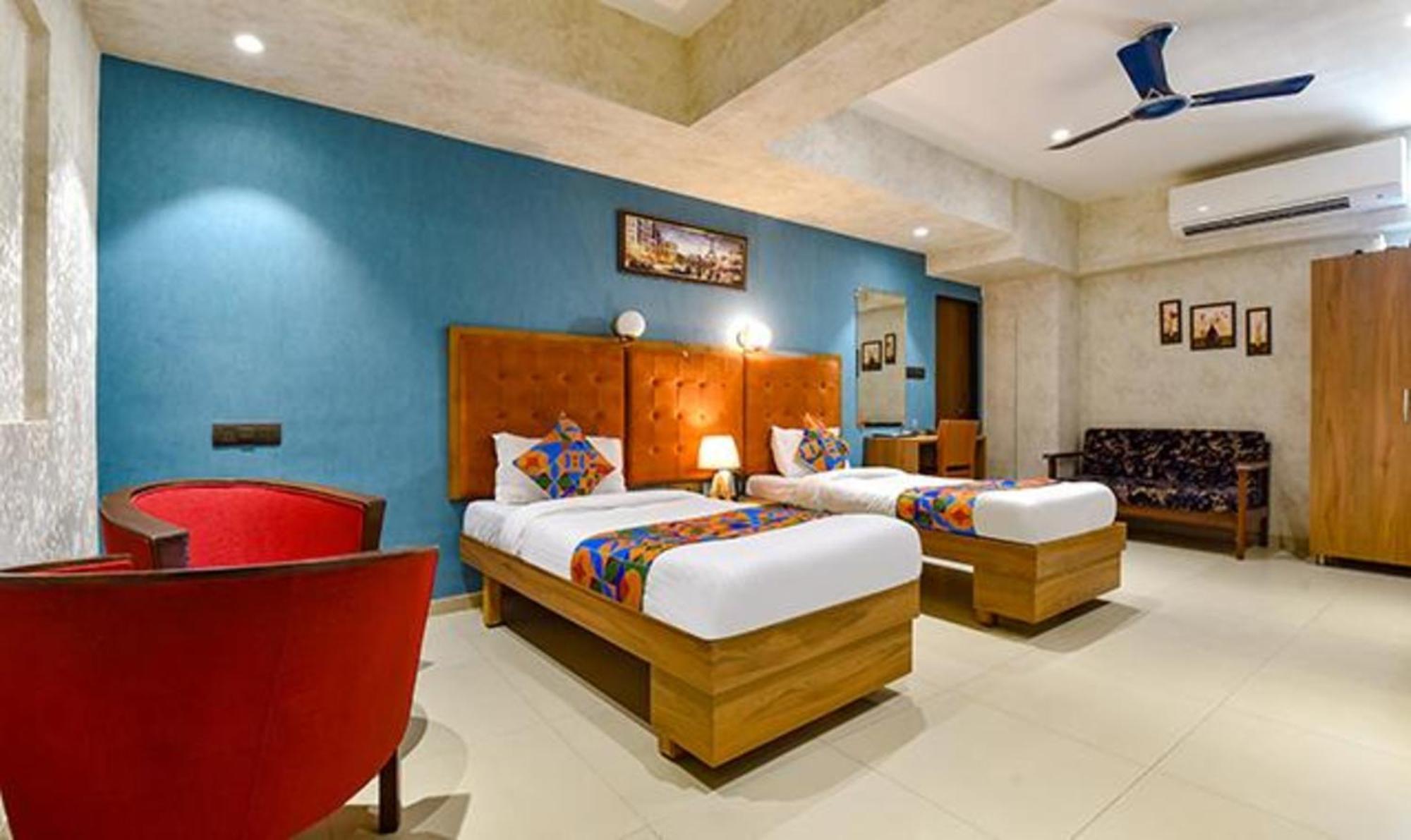 Fabhotel Siddharth Corporate - Vavol, Gándhínagar Exteriér fotografie