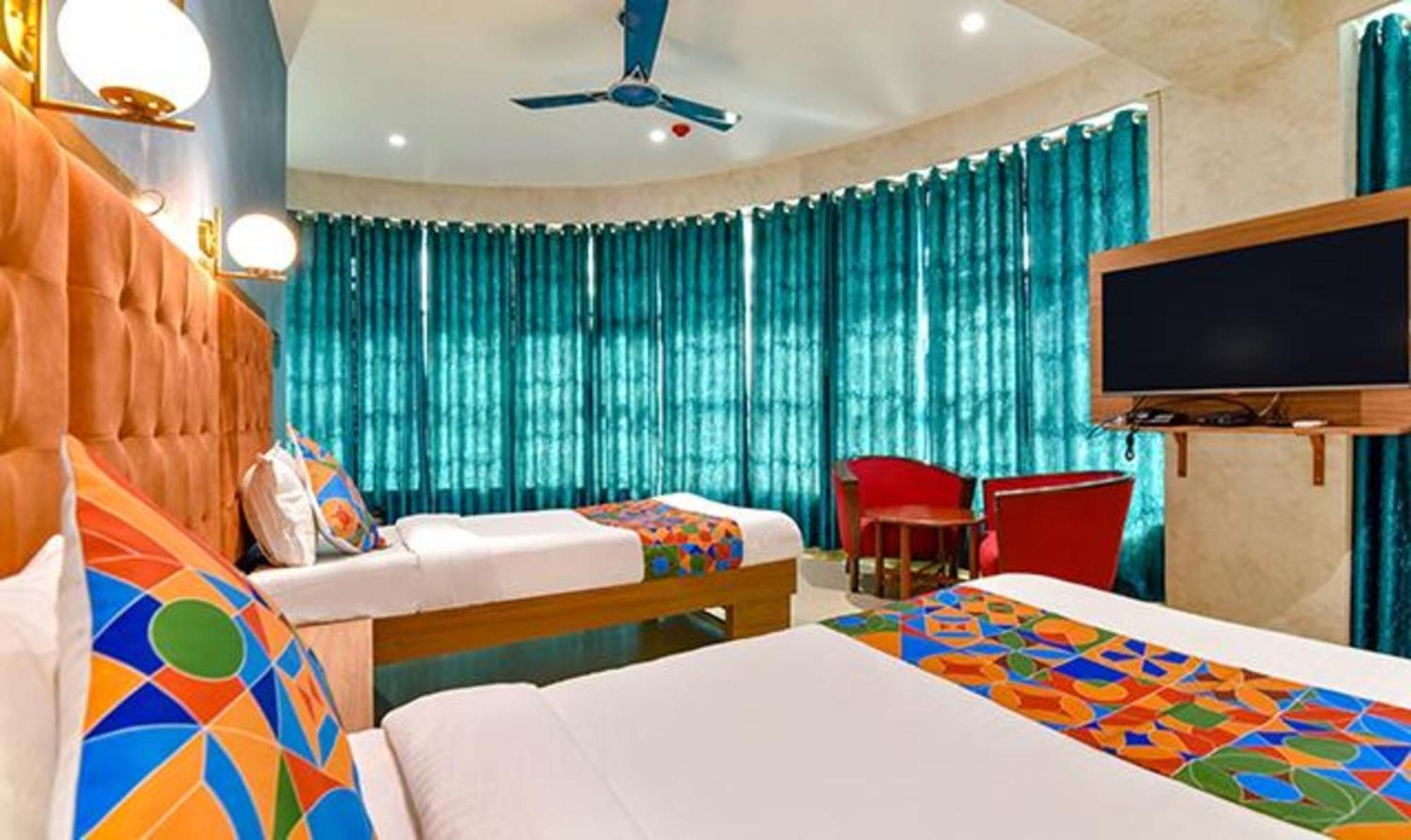 Fabhotel Siddharth Corporate - Vavol, Gándhínagar Exteriér fotografie