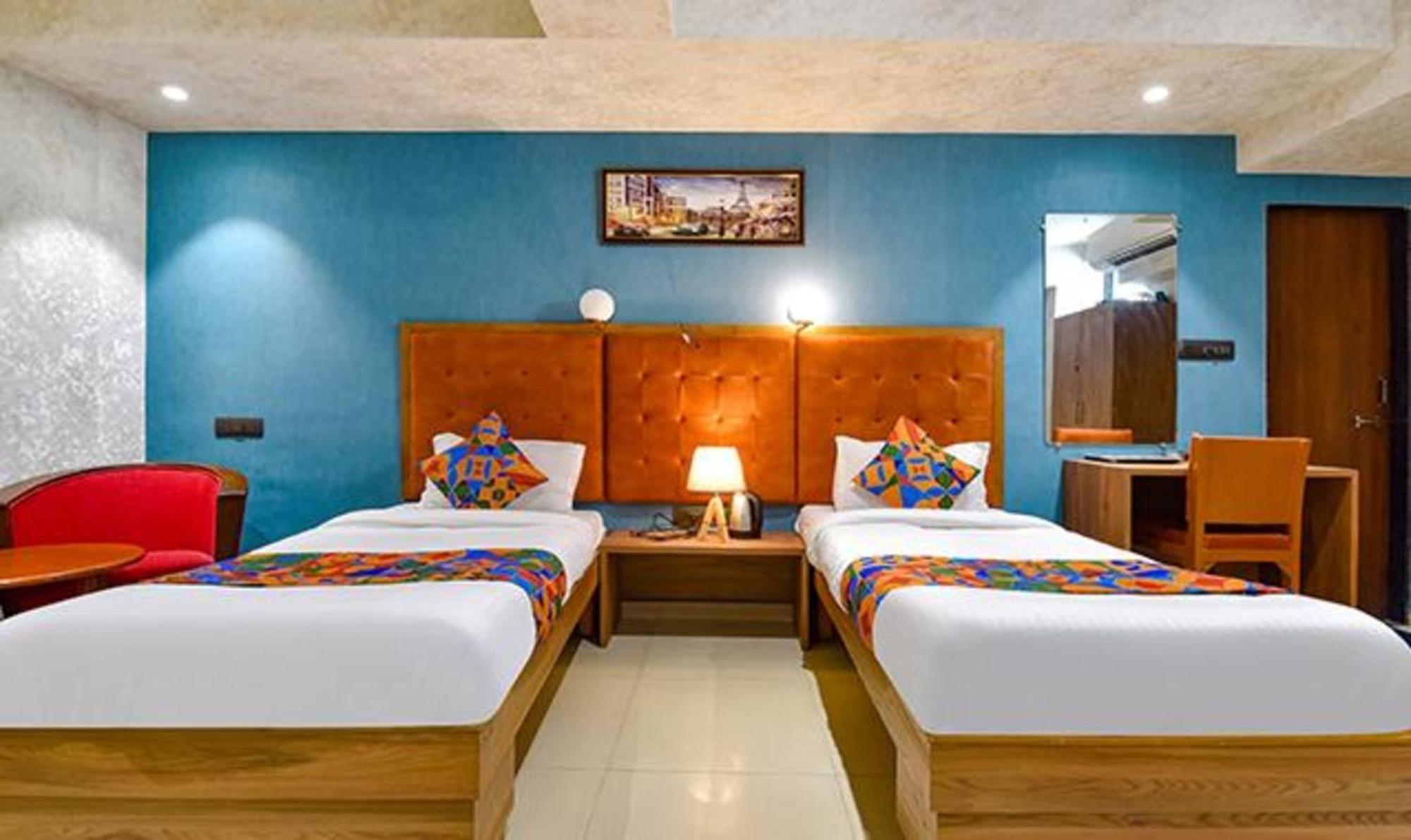 Fabhotel Siddharth Corporate - Vavol, Gándhínagar Exteriér fotografie