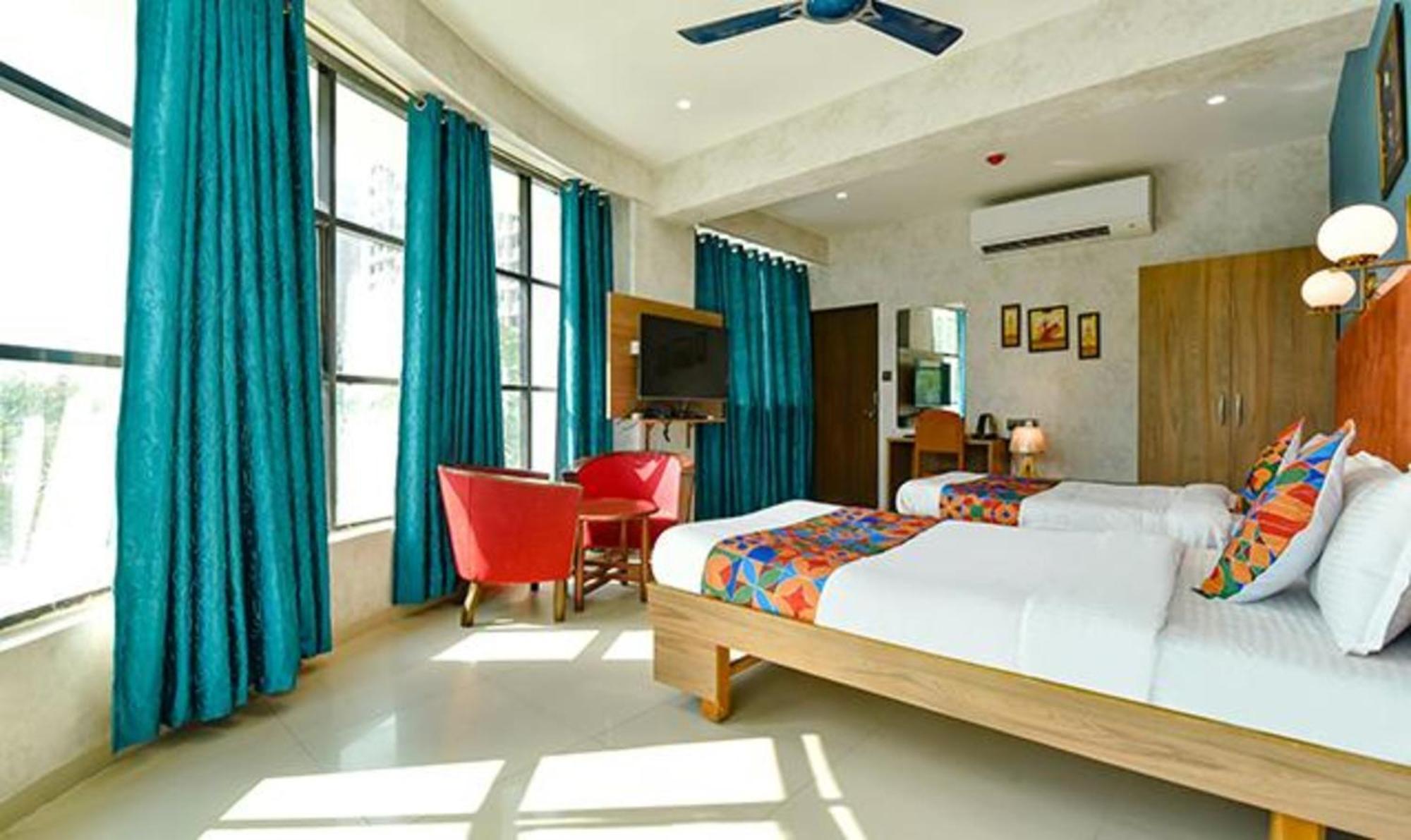Fabhotel Siddharth Corporate - Vavol, Gándhínagar Exteriér fotografie