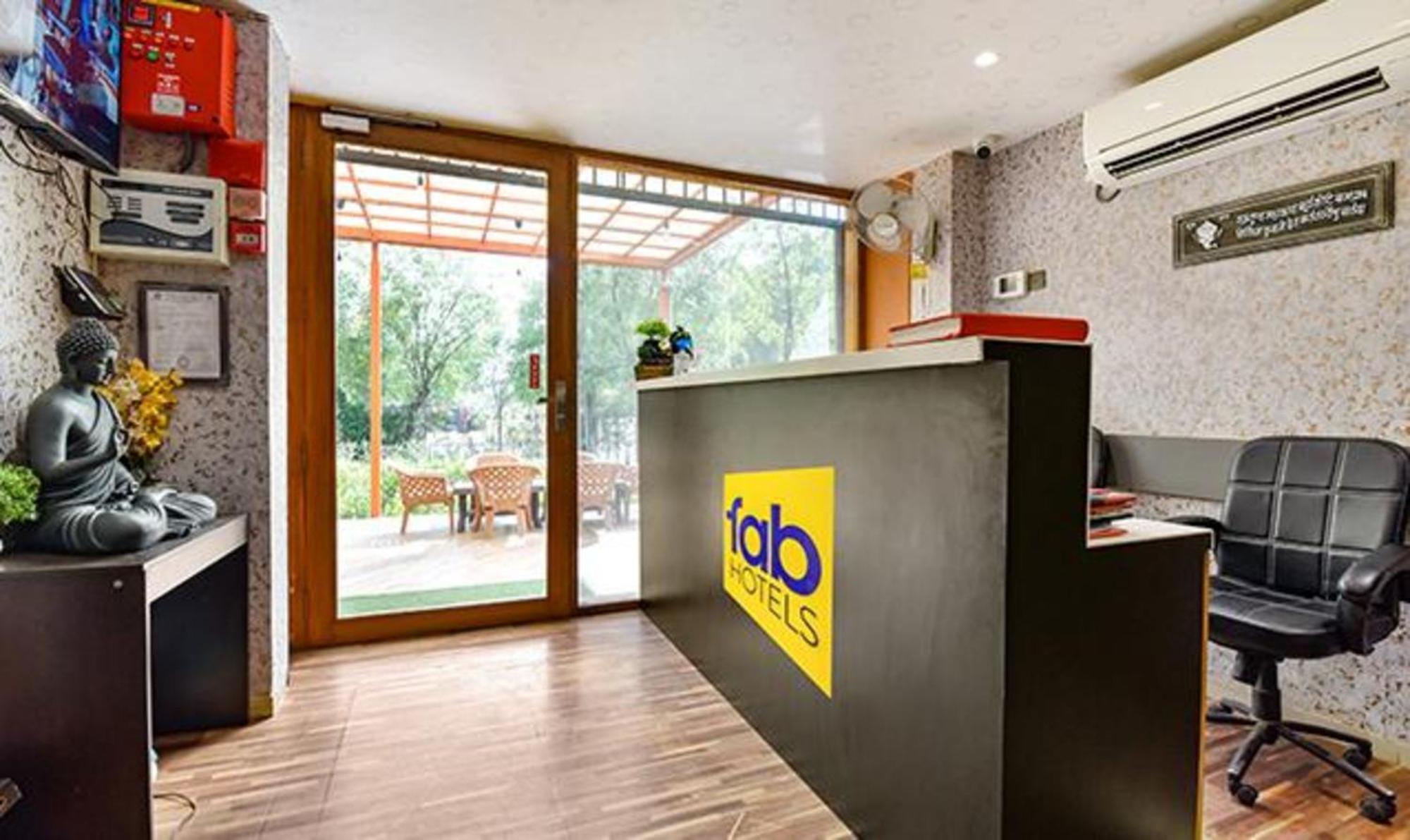 Fabhotel Siddharth Corporate - Vavol, Gándhínagar Exteriér fotografie