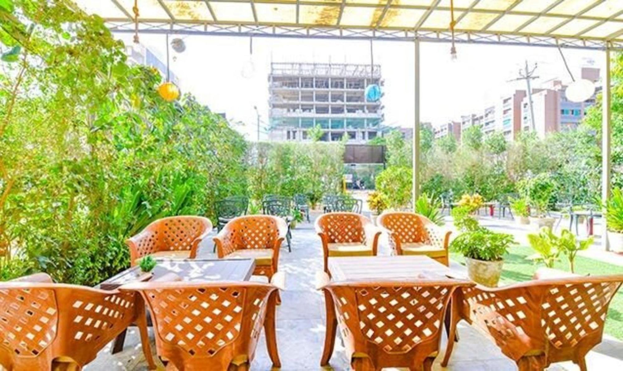 Fabhotel Siddharth Corporate - Vavol, Gándhínagar Exteriér fotografie