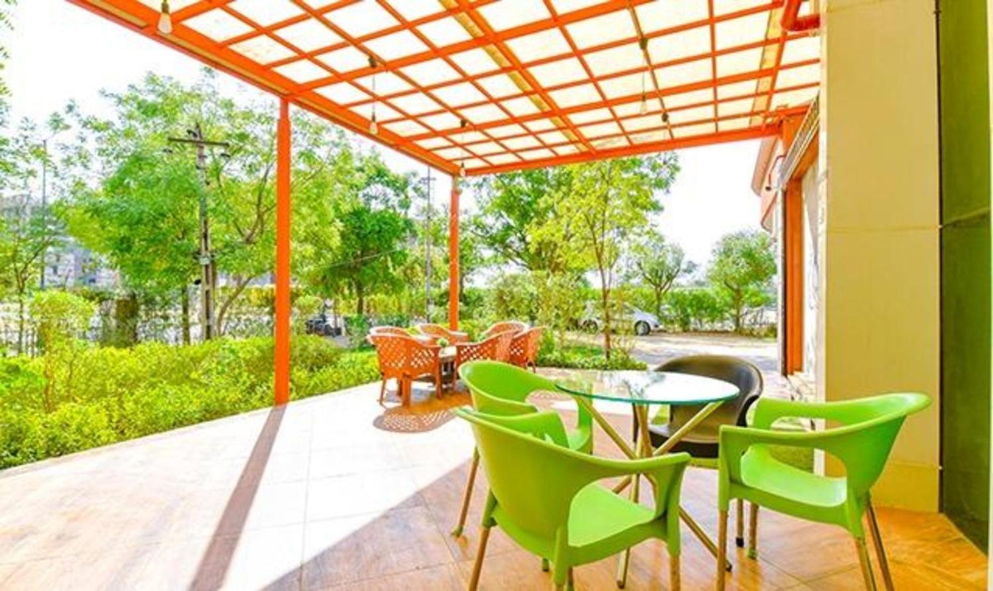 Fabhotel Siddharth Corporate - Vavol, Gándhínagar Exteriér fotografie