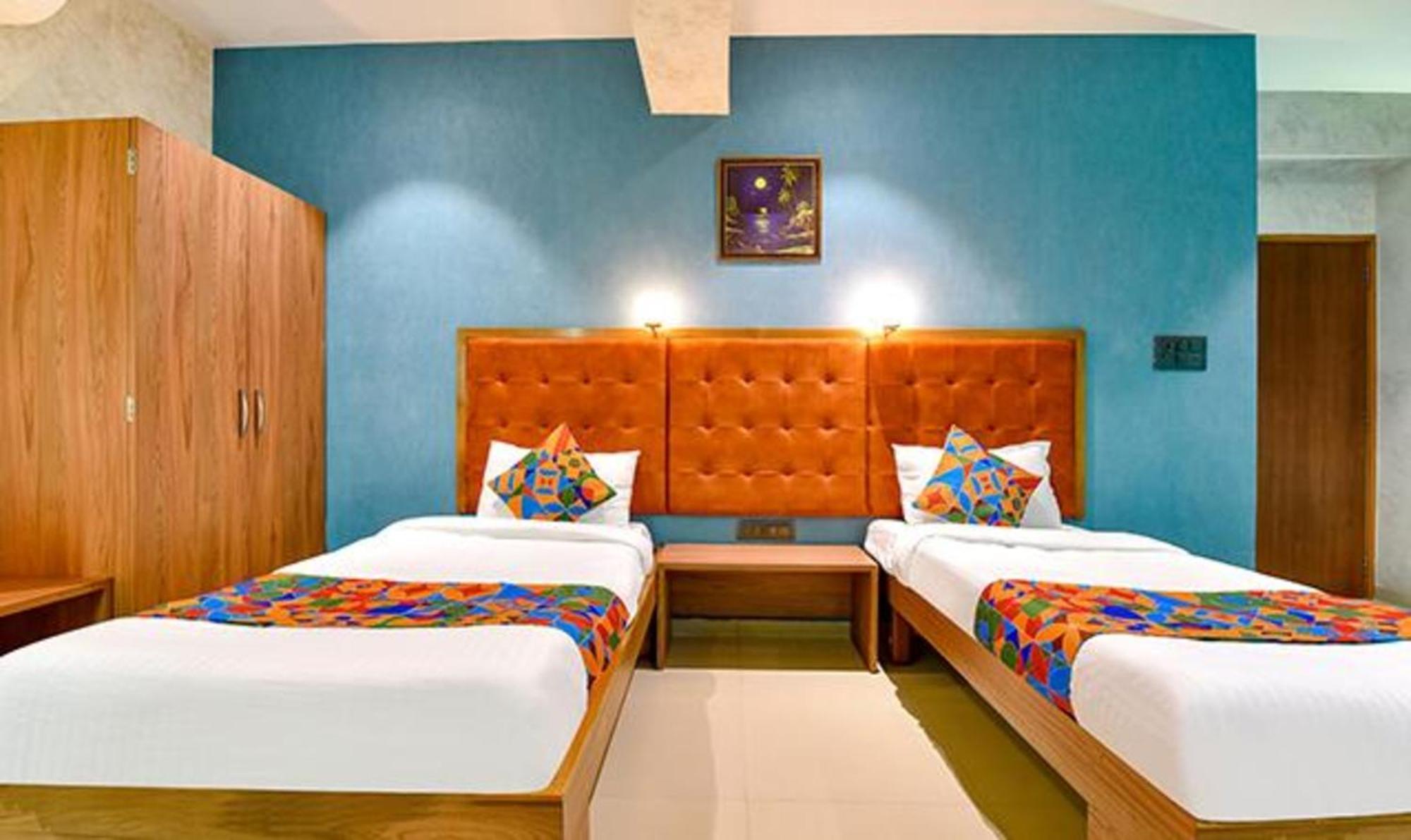 Fabhotel Siddharth Corporate - Vavol, Gándhínagar Exteriér fotografie