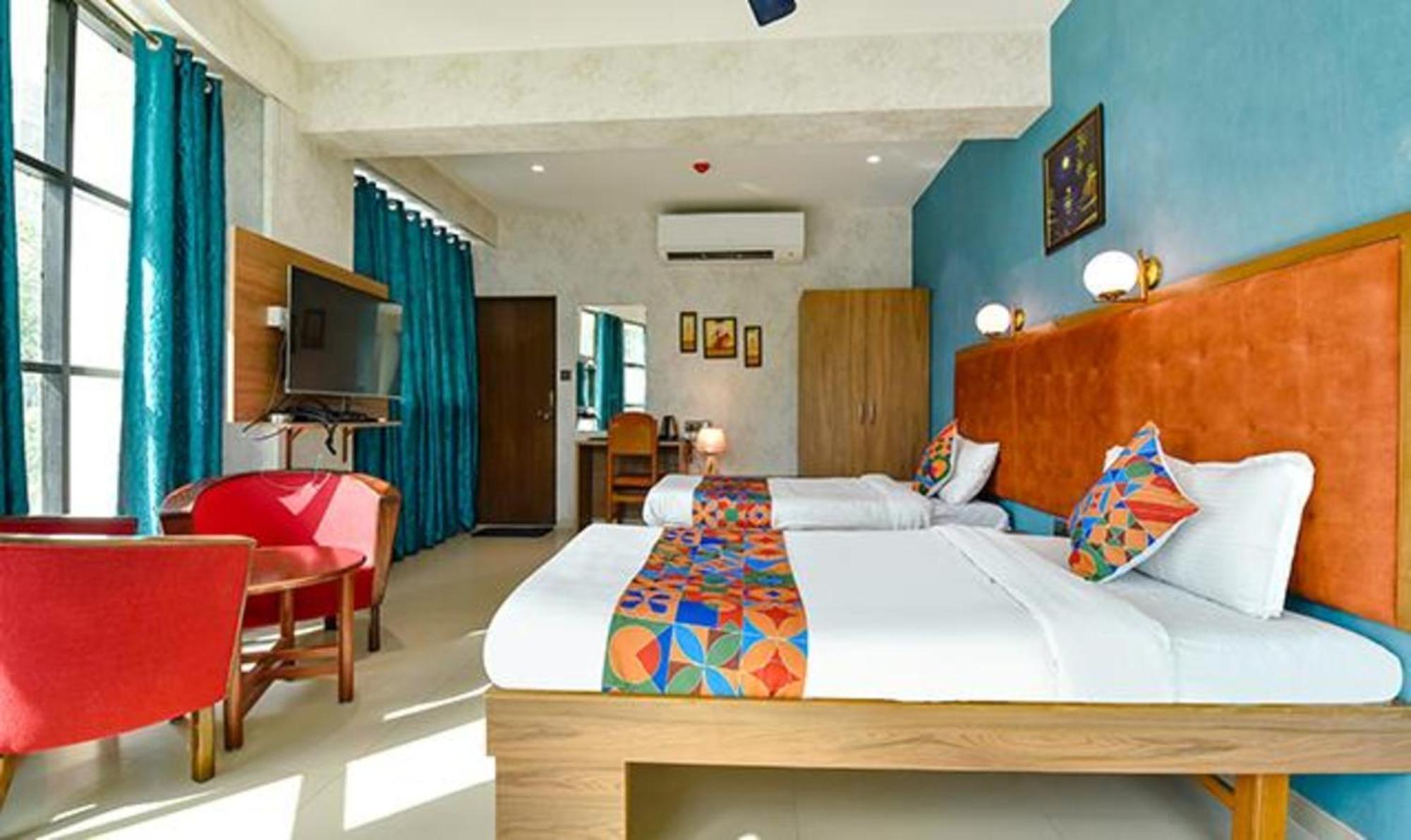 Fabhotel Siddharth Corporate - Vavol, Gándhínagar Exteriér fotografie